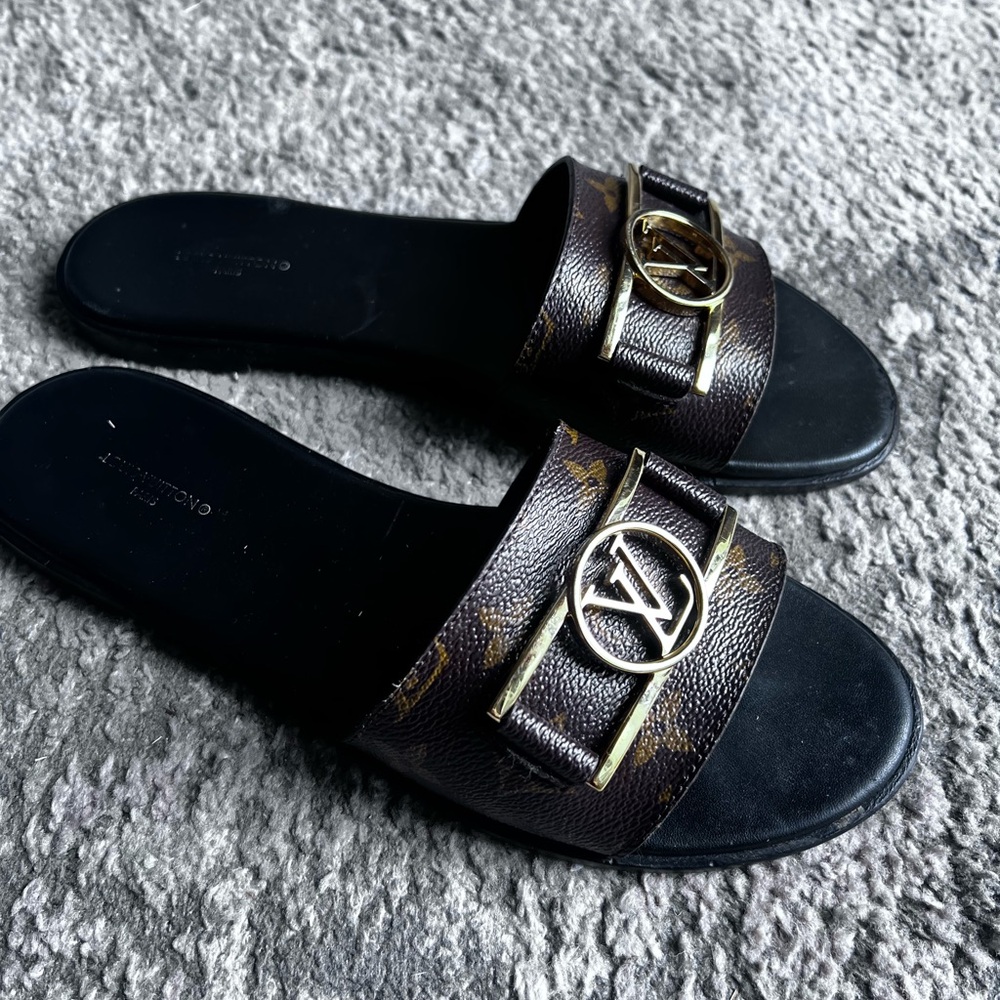 Louis Vuitton lock it slides